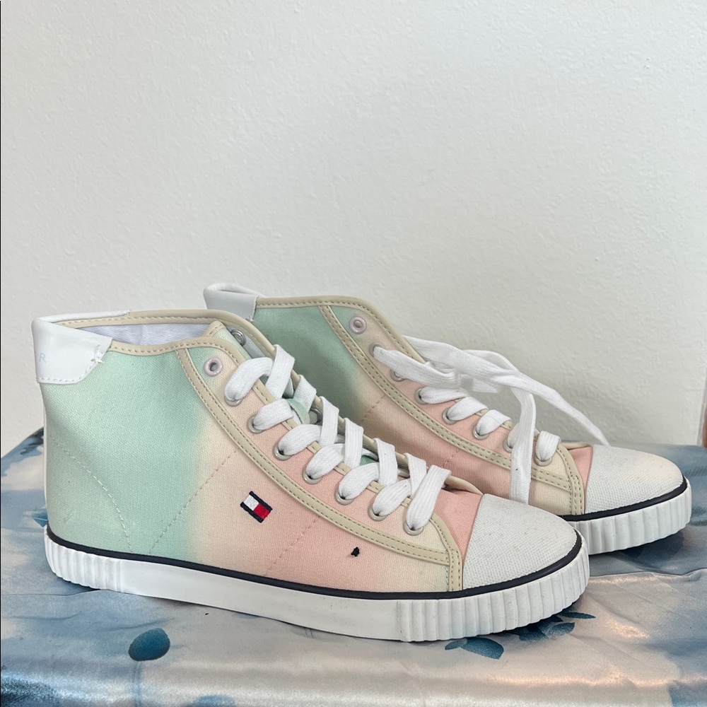 Tommy Hilfiger Women's Mint and Peach High-Top Sneakers